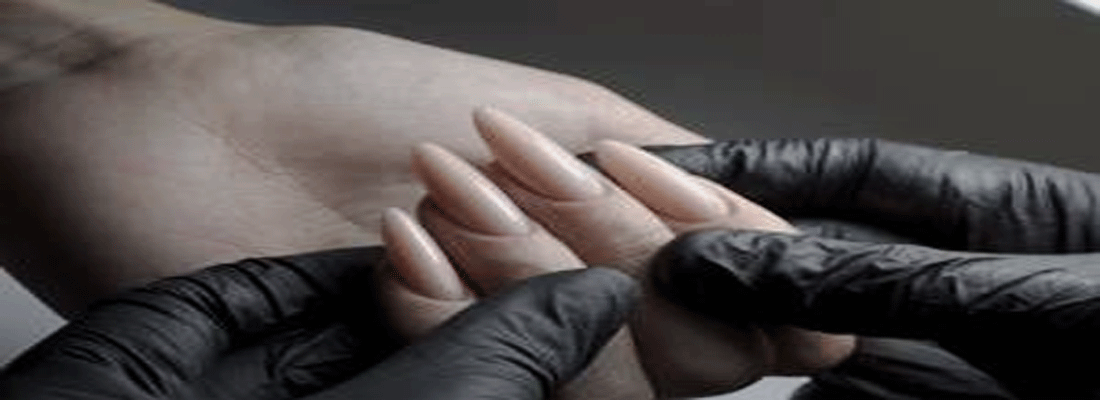 اولین مدرسه کاشت ناخن اصفهان آموزش کاشت ناخن اصفهان